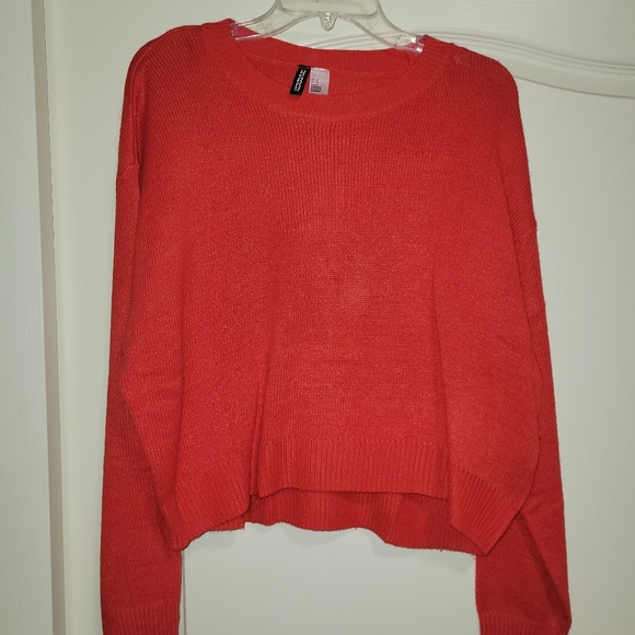 Very cute red H&M sweater! - Picture 2 of 4